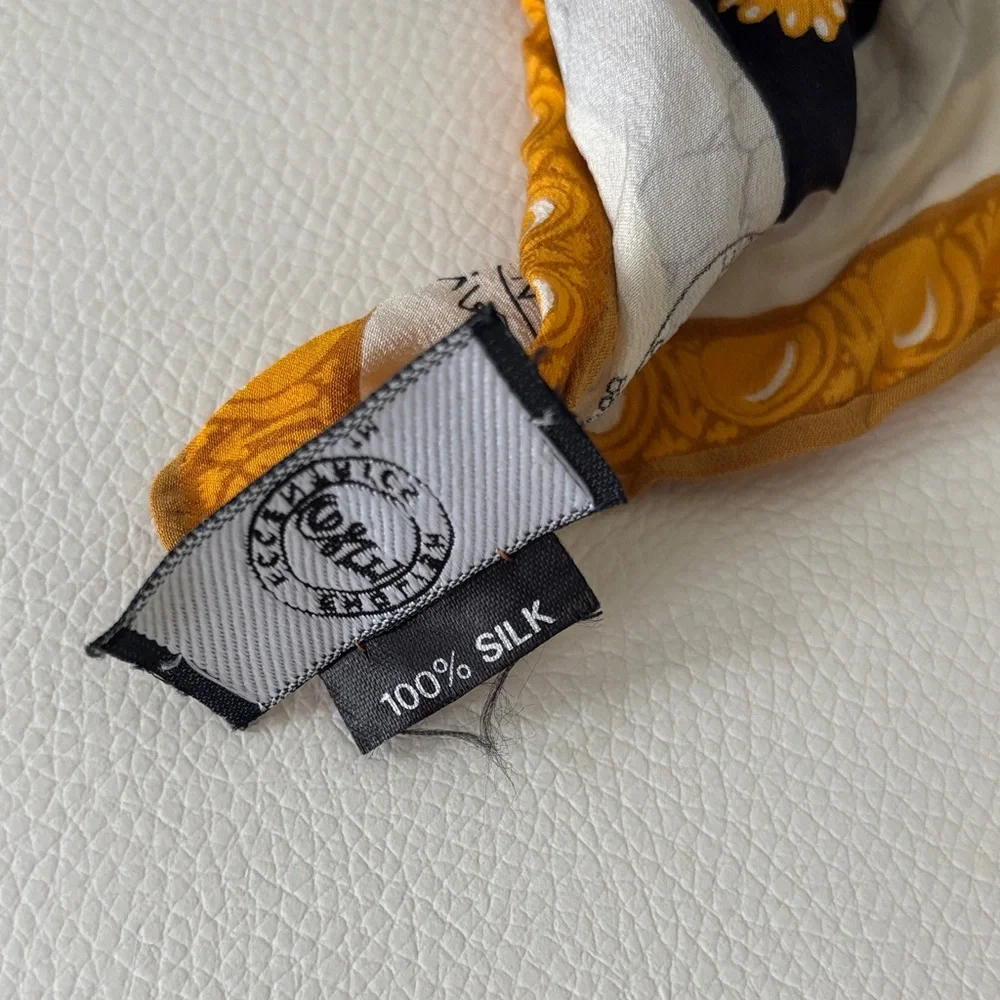 Elegant Black and Gold English Eccentrics 100 % Scarf - Picture 9 of 12